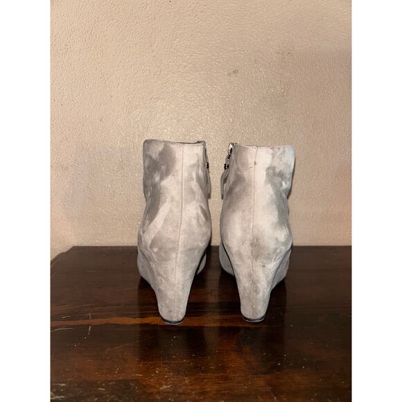 Via Spiga Preppy Office Taupe Gray Solid Suede Hidden Wedge Ankle Booties - Picture 3 of 6